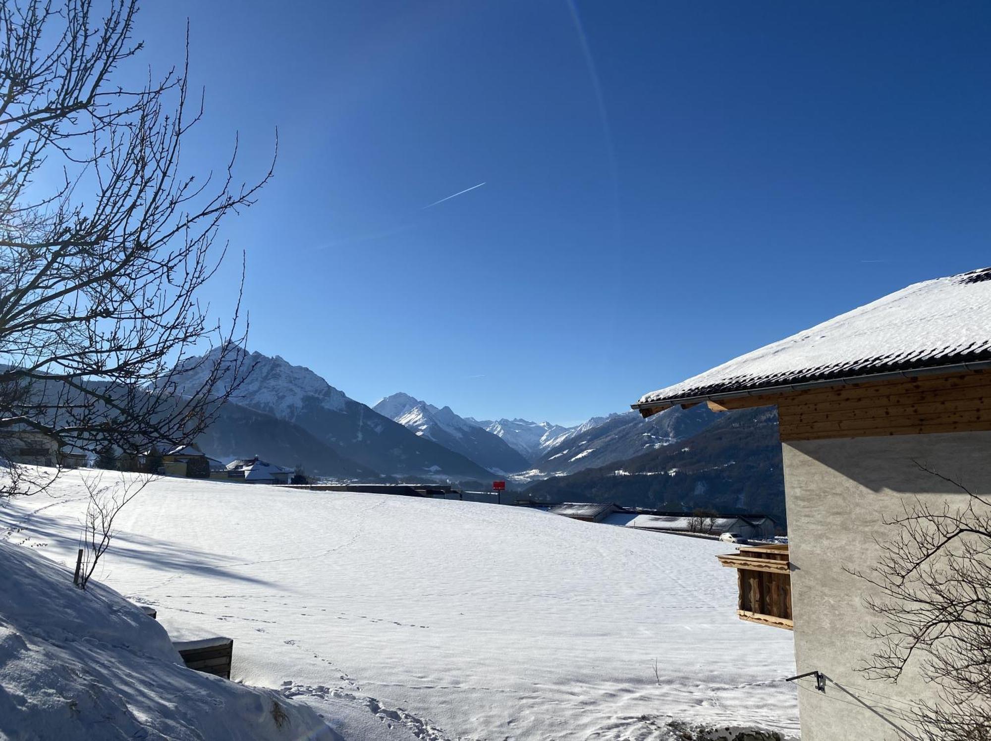 Apartment Wiesenhof - Natur & Weitblick Ueber Innsbruck - Ladestation Fuer Elektroautos מראה חיצוני תמונה